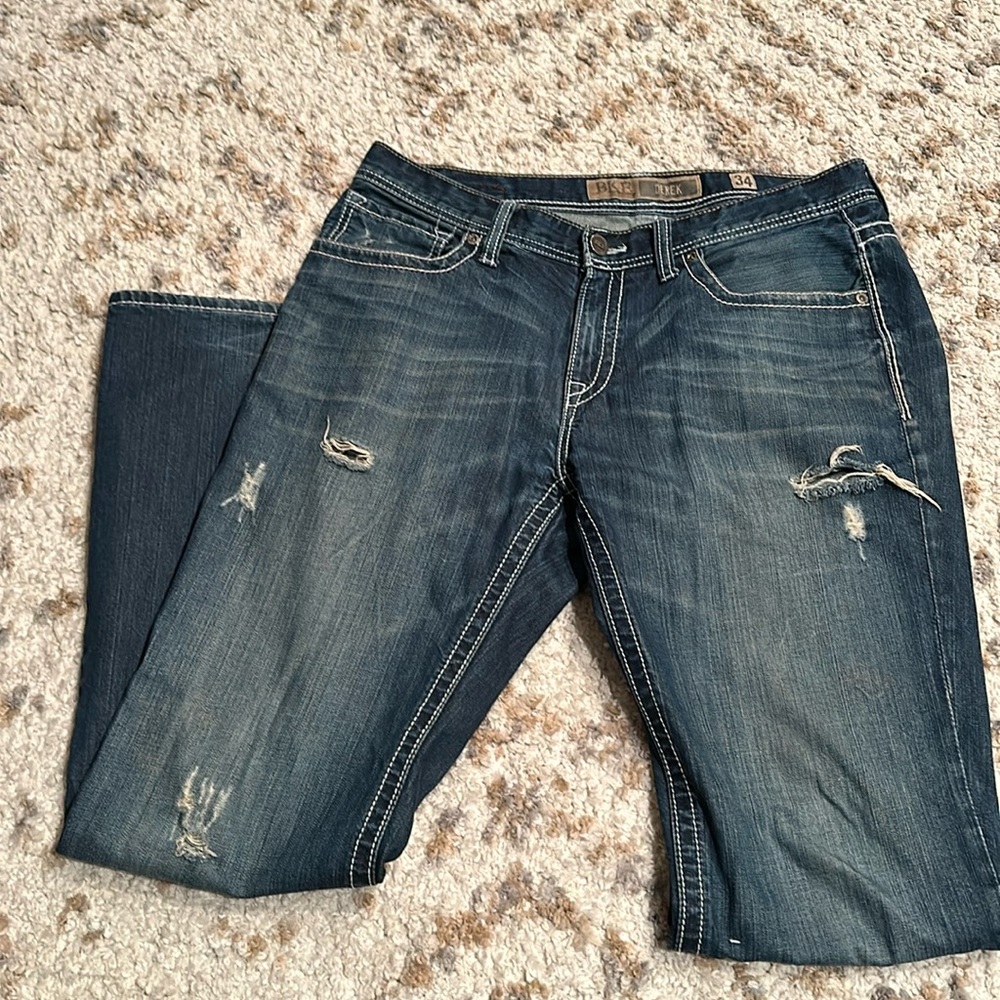 Men’s buckle jeans in great condition